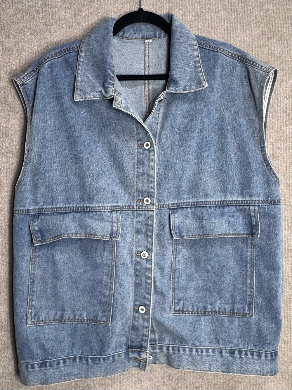 Women’s Oversized Blue Denim 90’s Y2K Utility Vest Button Closure Size Medium